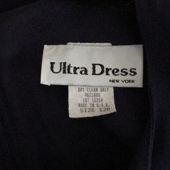 Ultra Dress Short Sleeve Dress - Picture 5 of 5